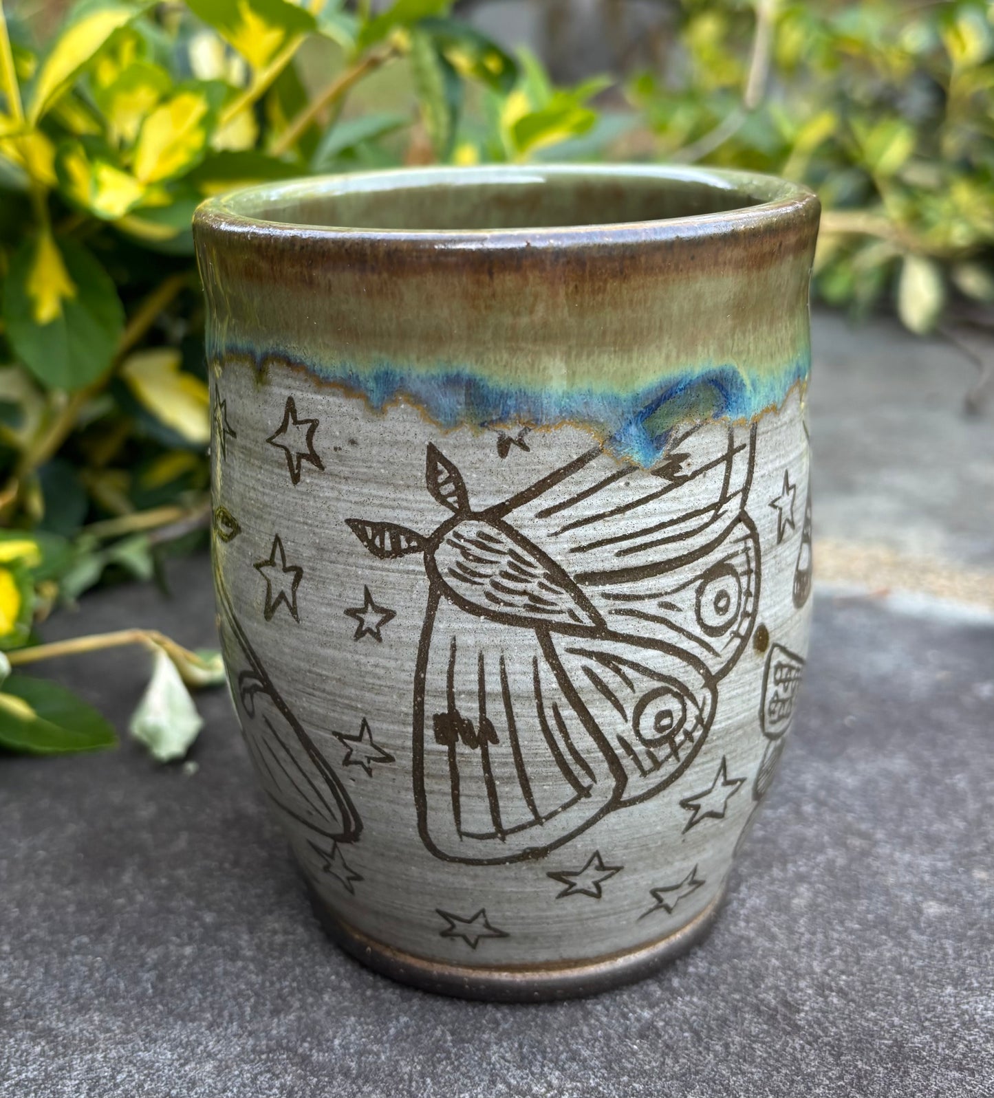 Handleless Green Carved Moth Cup 12oz