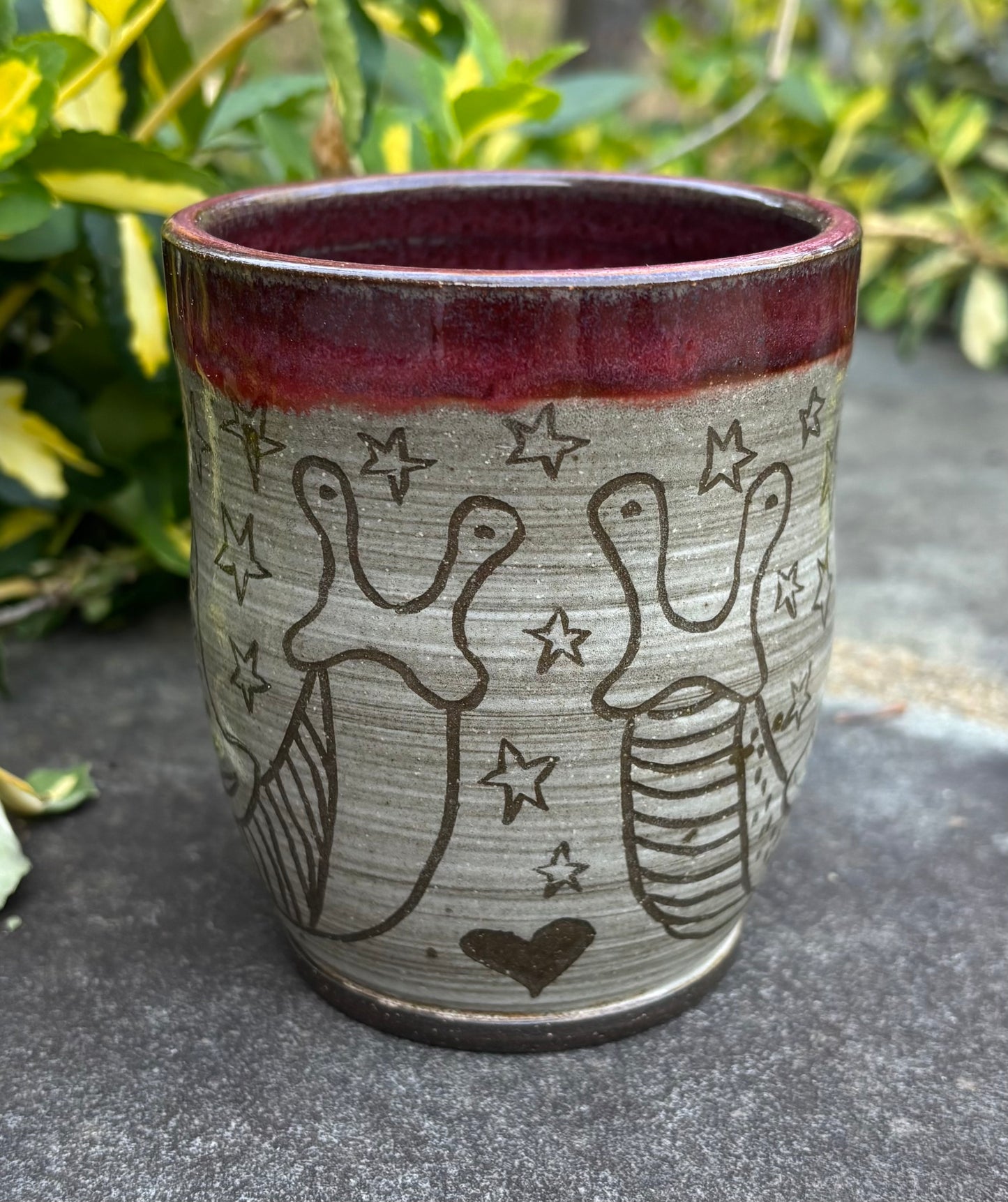 Handleless Red Carved Snail Cup 12oz
