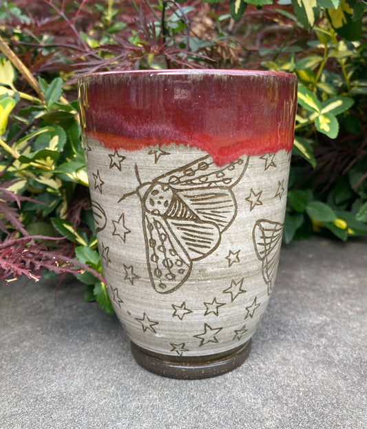 Handleless Carved Moth Cup Red 16oz