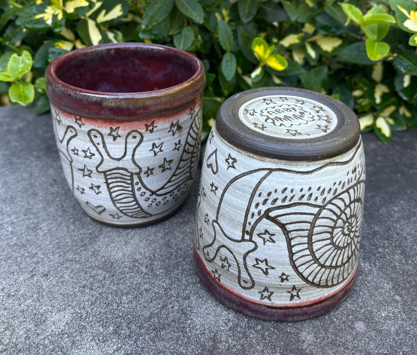 Red Carved Handleless Snail Love Mug 11oz