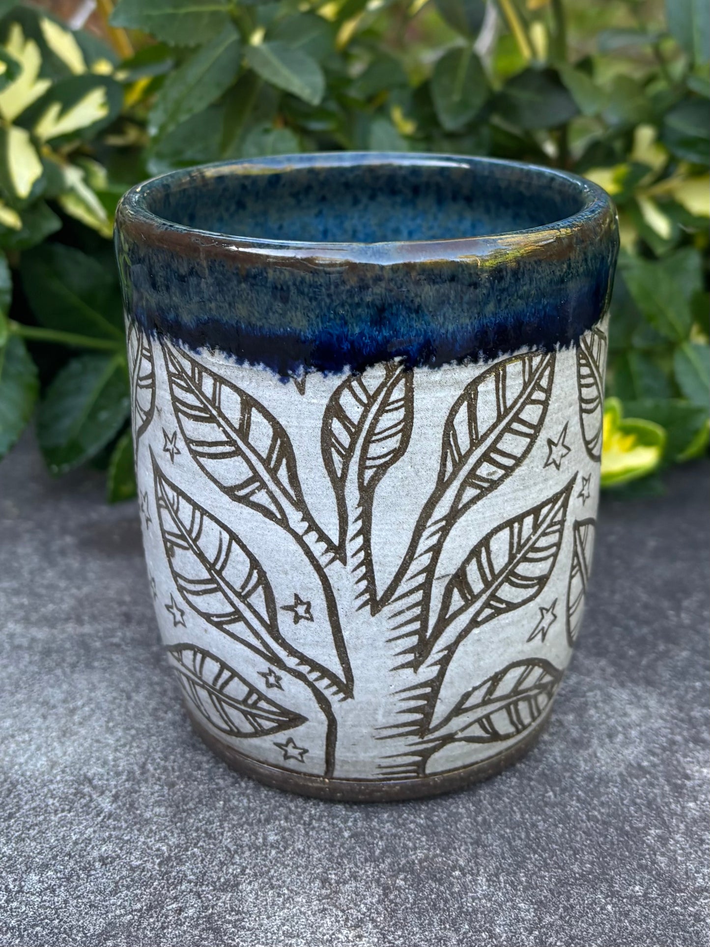 Carved Dark Blue Handleless Tree Mug 12oz